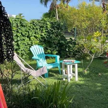 Gite Cajou Dans Jardin Tropical Ventile A Sainte-Anne Exterior photo